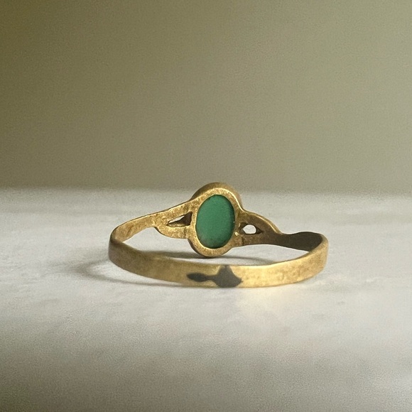 Handmade Green Onyx Gemstone Ring - Picture 2 of 5